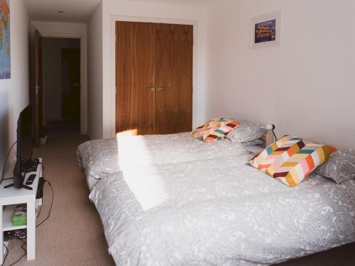 Pass The Keys Lovely 2-Bed Flat Glasgow Harbour Free Parking Exterior foto