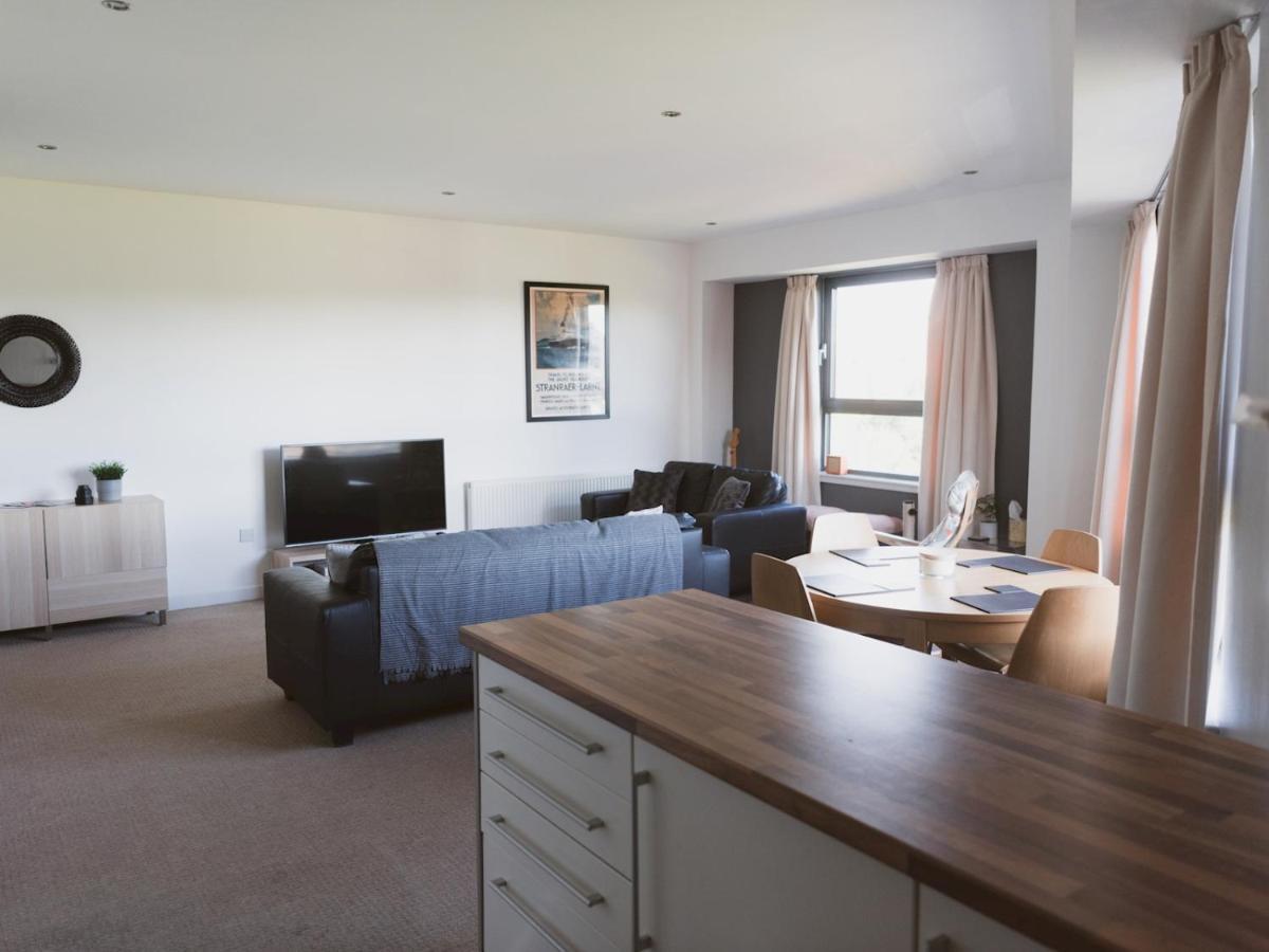 Pass The Keys Lovely 2-Bed Flat Glasgow Harbour Free Parking Exterior foto